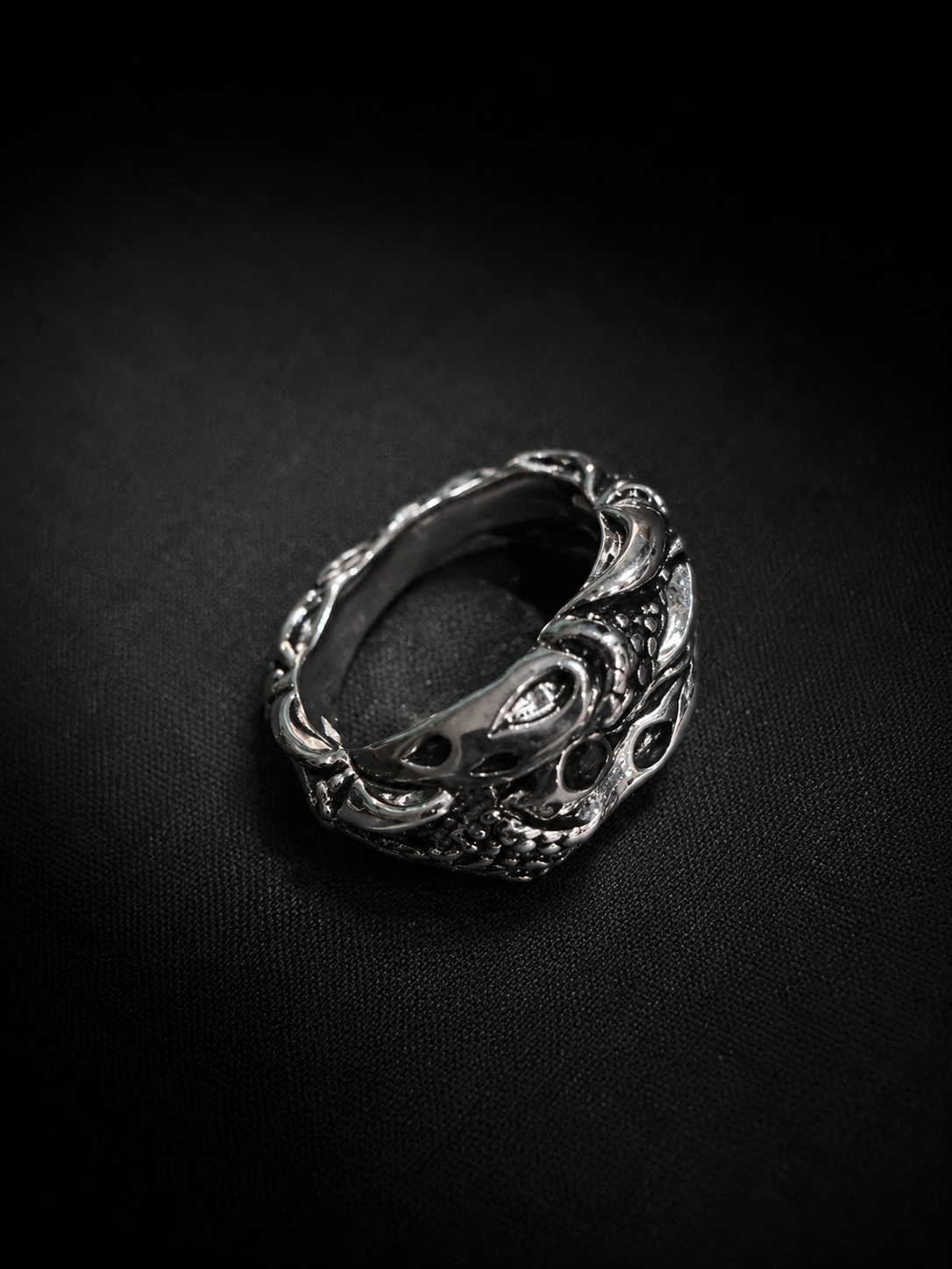 Abyss Vein Ring | CG-RNG-07